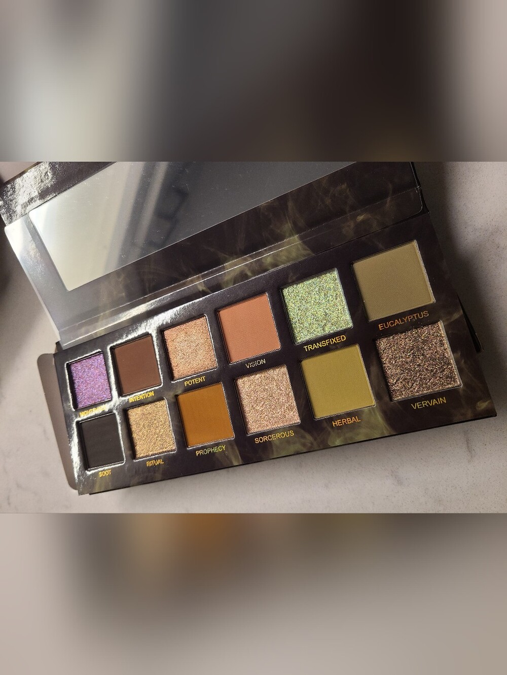 Unearthly SORCEROUS SMOKE Eyeshadow Palette